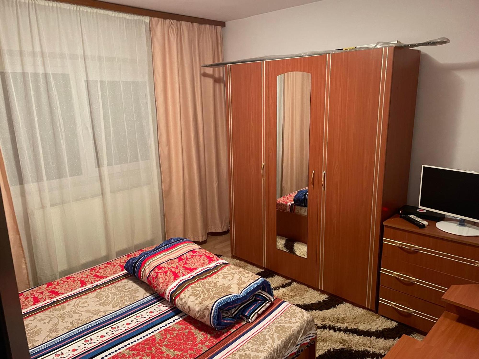 Apartament Петрошани Экстерьер фото